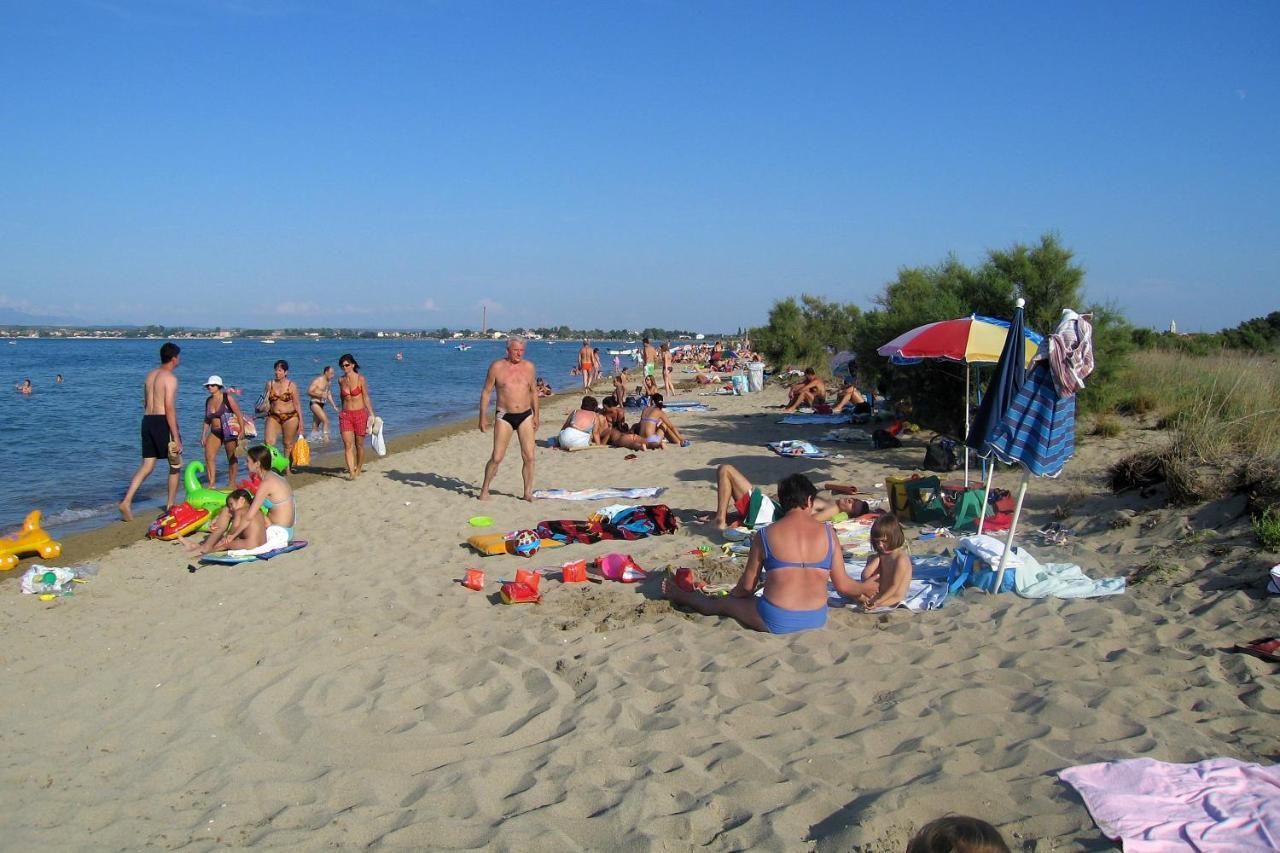Apartments By The Sea Nin, Zadar - 18457 المظهر الخارجي الصورة